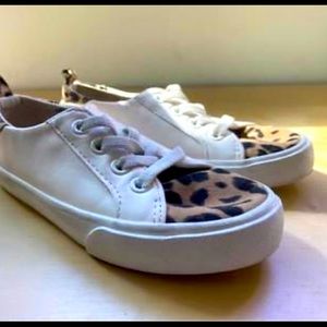 Old navy Sneakers, kids size 8